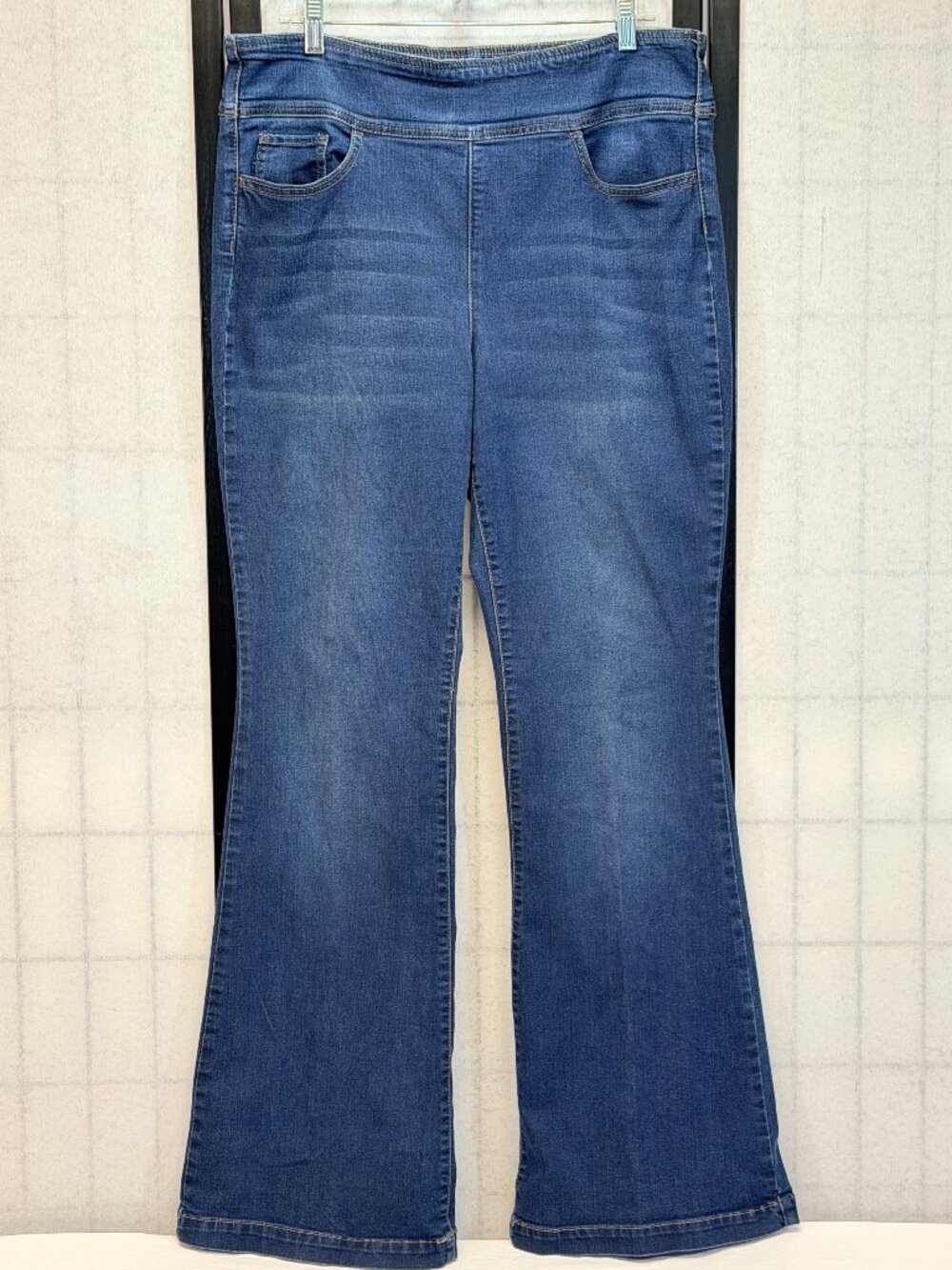 Sofia Vergara Melisa High Rise Slimming Flare Pull On Jeans 18 Medium Wash